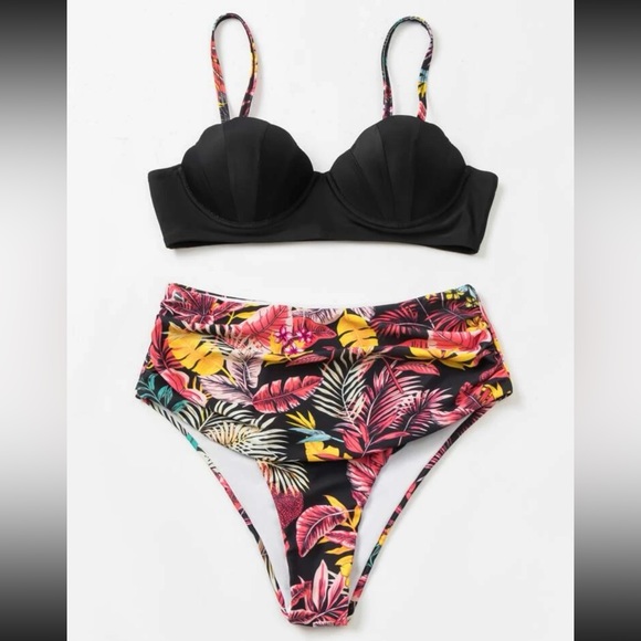 SHEIN Size M Swim suit. New never worn. - Picture 2 of 4